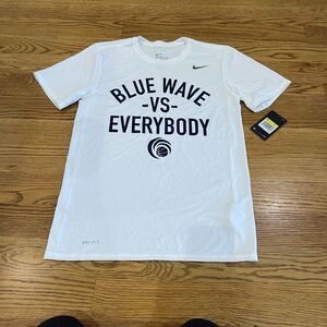 NWT Nike Tee Size Small “Blue Wave Vs Everybody” Graphic T-Shirt